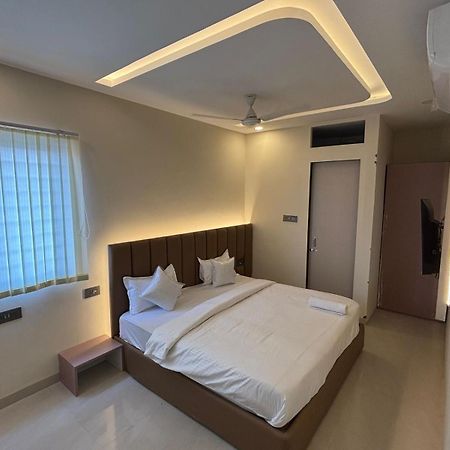 Hotel Vilaasitaa Vijay Nagar 印多尔 外观 照片