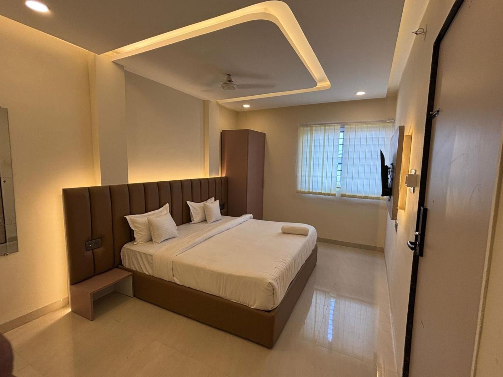 Hotel Vilaasitaa Vijay Nagar 印多尔 外观 照片