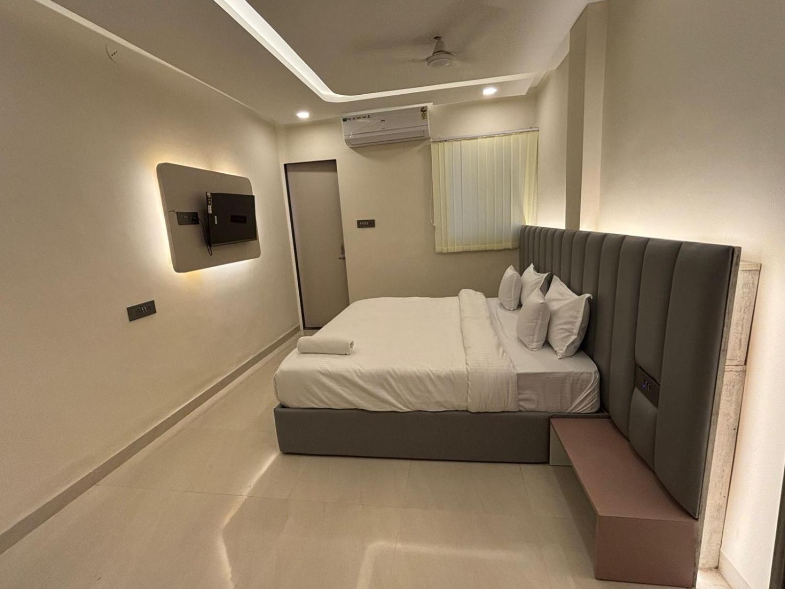 Hotel Vilaasitaa Vijay Nagar 印多尔 外观 照片