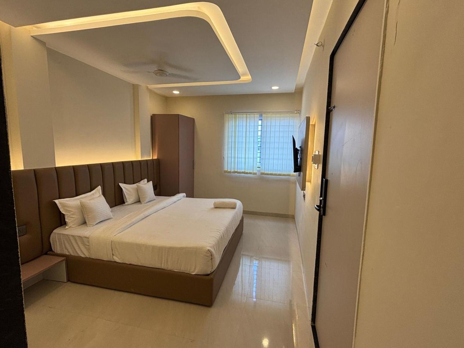 Hotel Vilaasitaa Vijay Nagar 印多尔 外观 照片